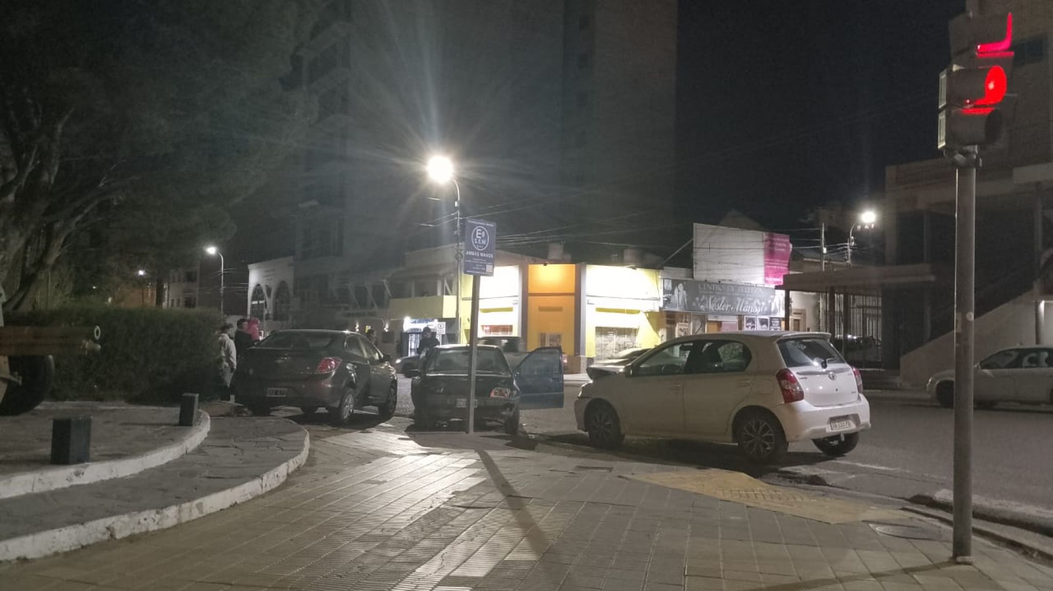 Un choque en la intersección de Rivadavia y Belgrano dejó un herido