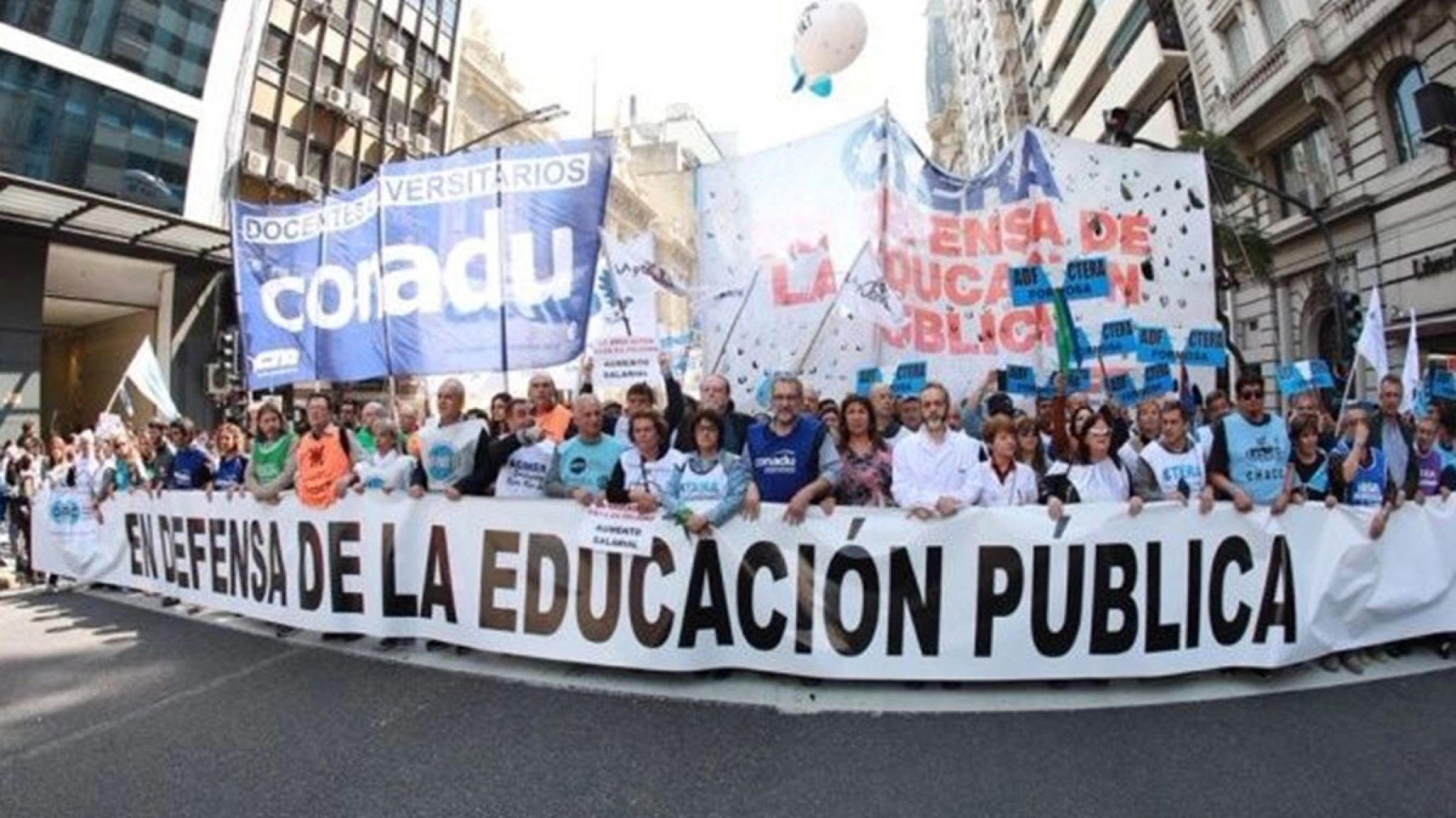 El Gobierno acusó a las universidades de "inventar" alumnos para recibir más fondos