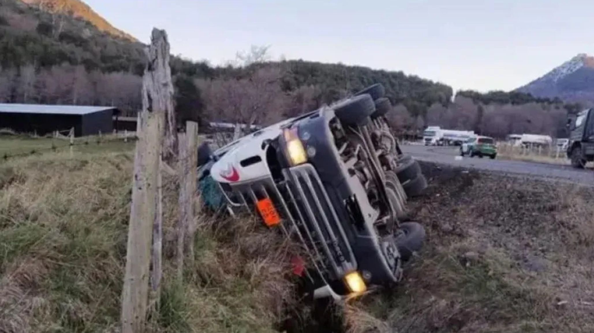 Dos camioneros de Río Negro fallecieron en un trágico accidente en una ruta de Chile