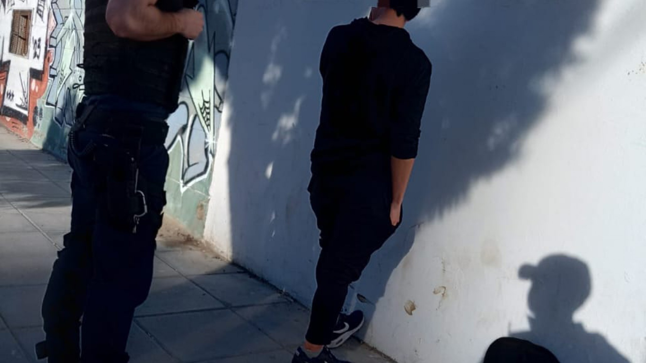 Golpeó a una mujer y destruyó su celular: terminó detenido