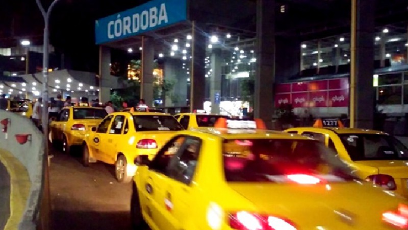 Un taxista detenido por intentar abusar de una menor en Córdoba