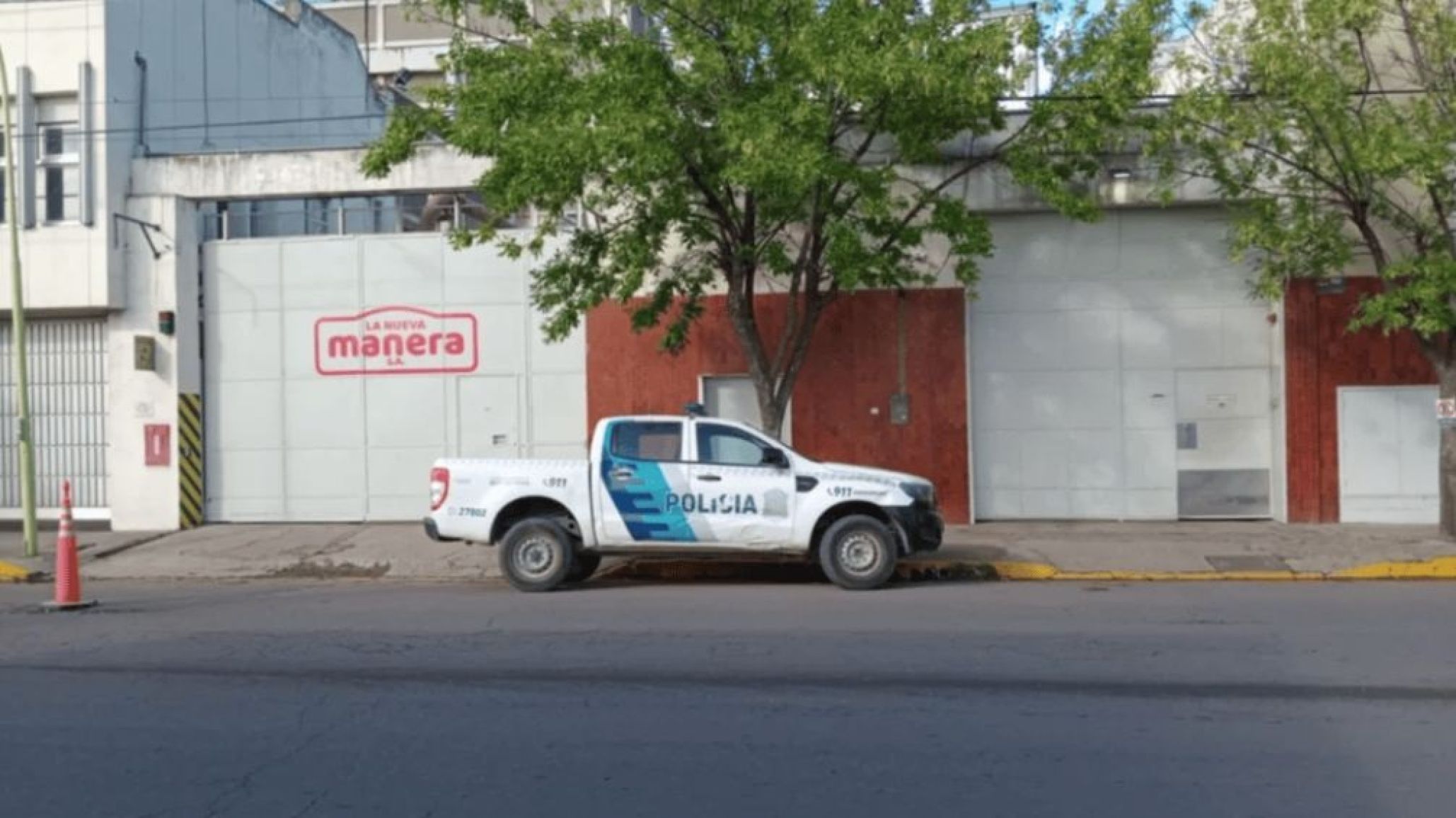 Tragedia en una planta industrial: Un trabajador cayó al vacío y murió
