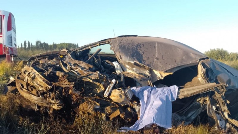 Joven comodorense viajaba sola en Ruta 22 y murió en un choque frontal