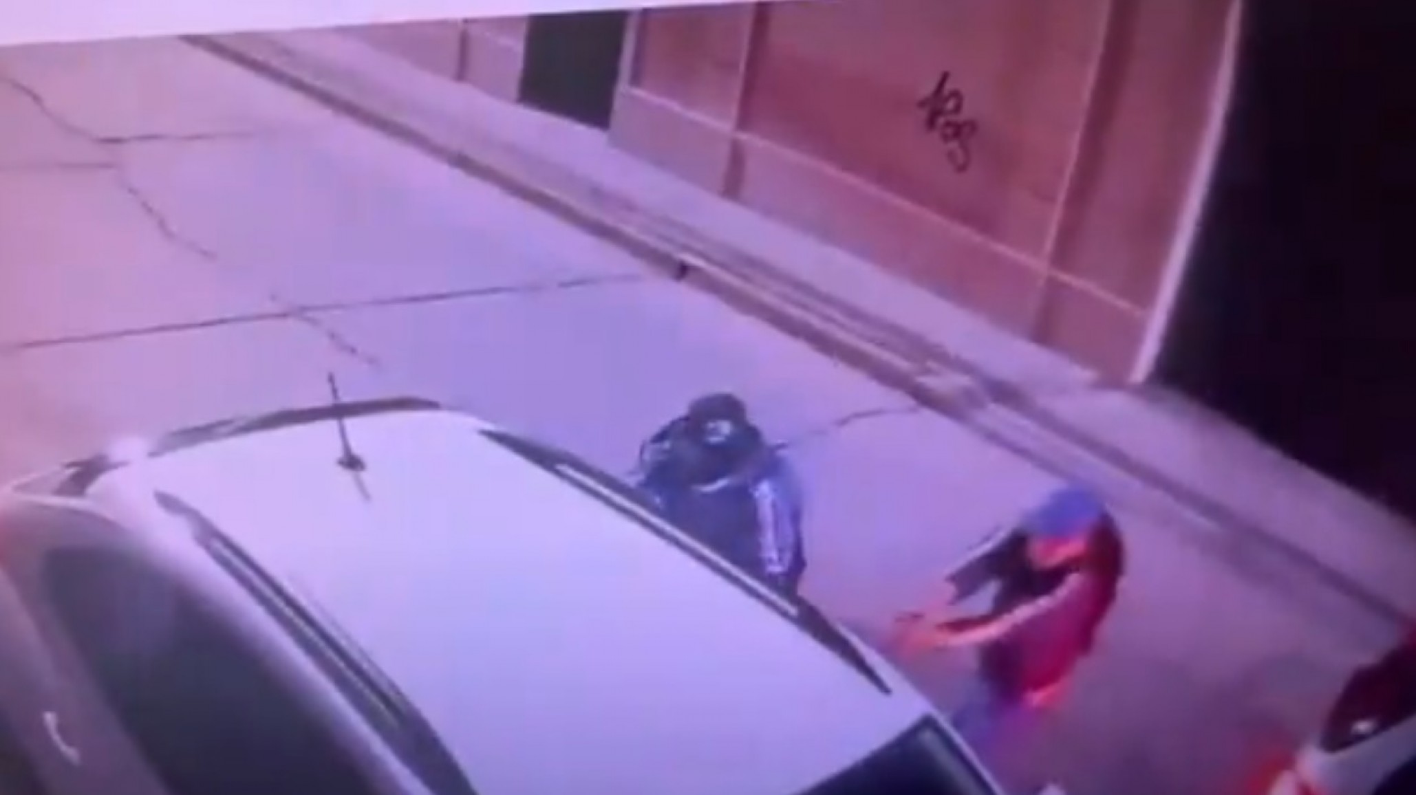 Un militar retirado mató a un ladrón que intentó asaltarlo: video lo exculpa