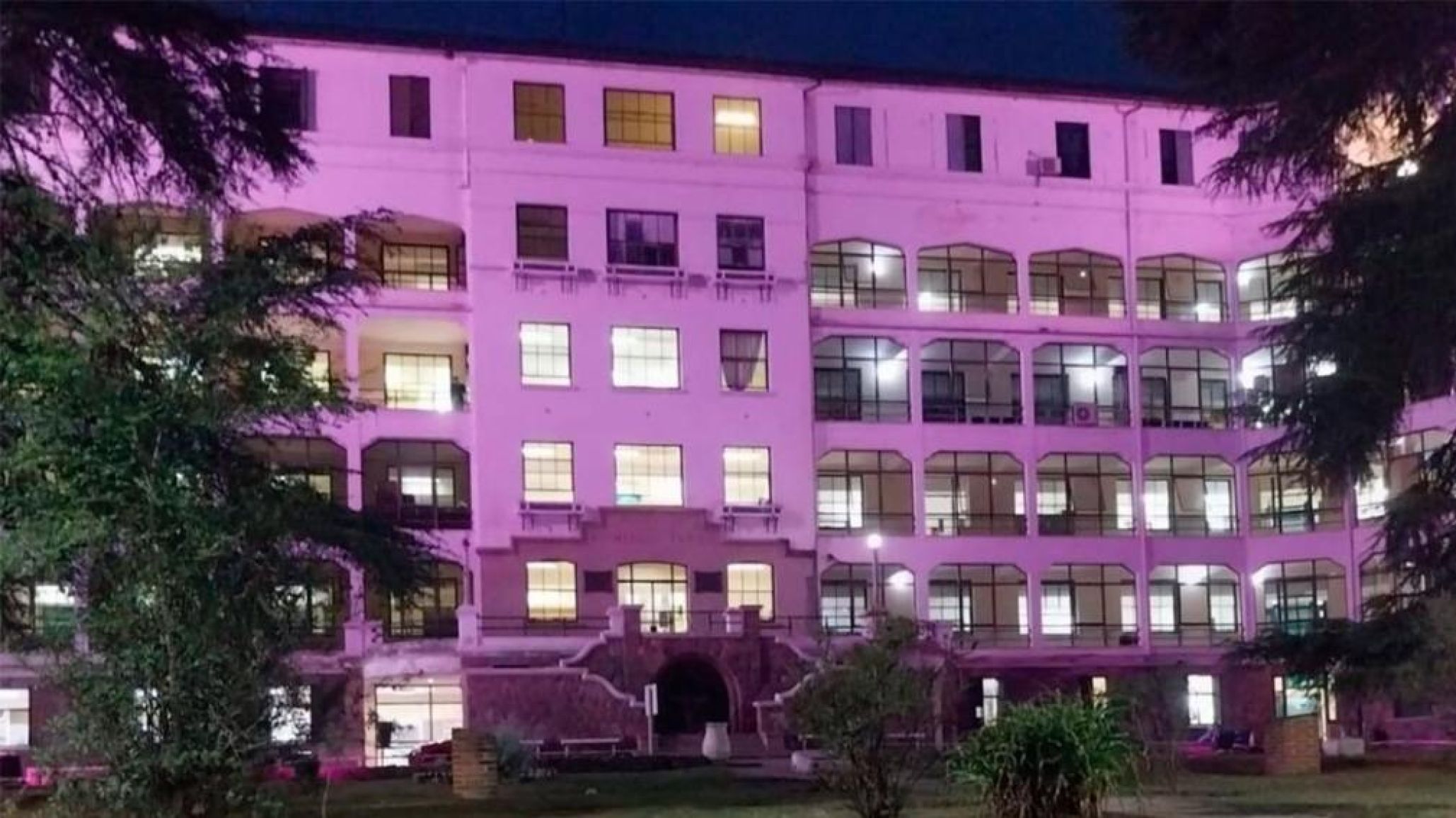 Tragedia fatal en La Falda: Un padre atropelló accidentalmente a su hija de un año