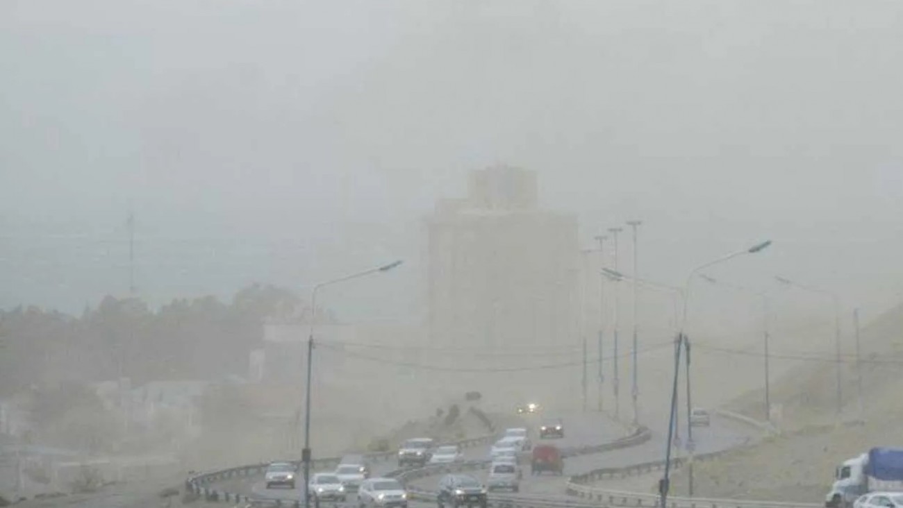 Alerta por viento intenso en Comodoro: prevén ráfagas que podrían superar los 100 km/h