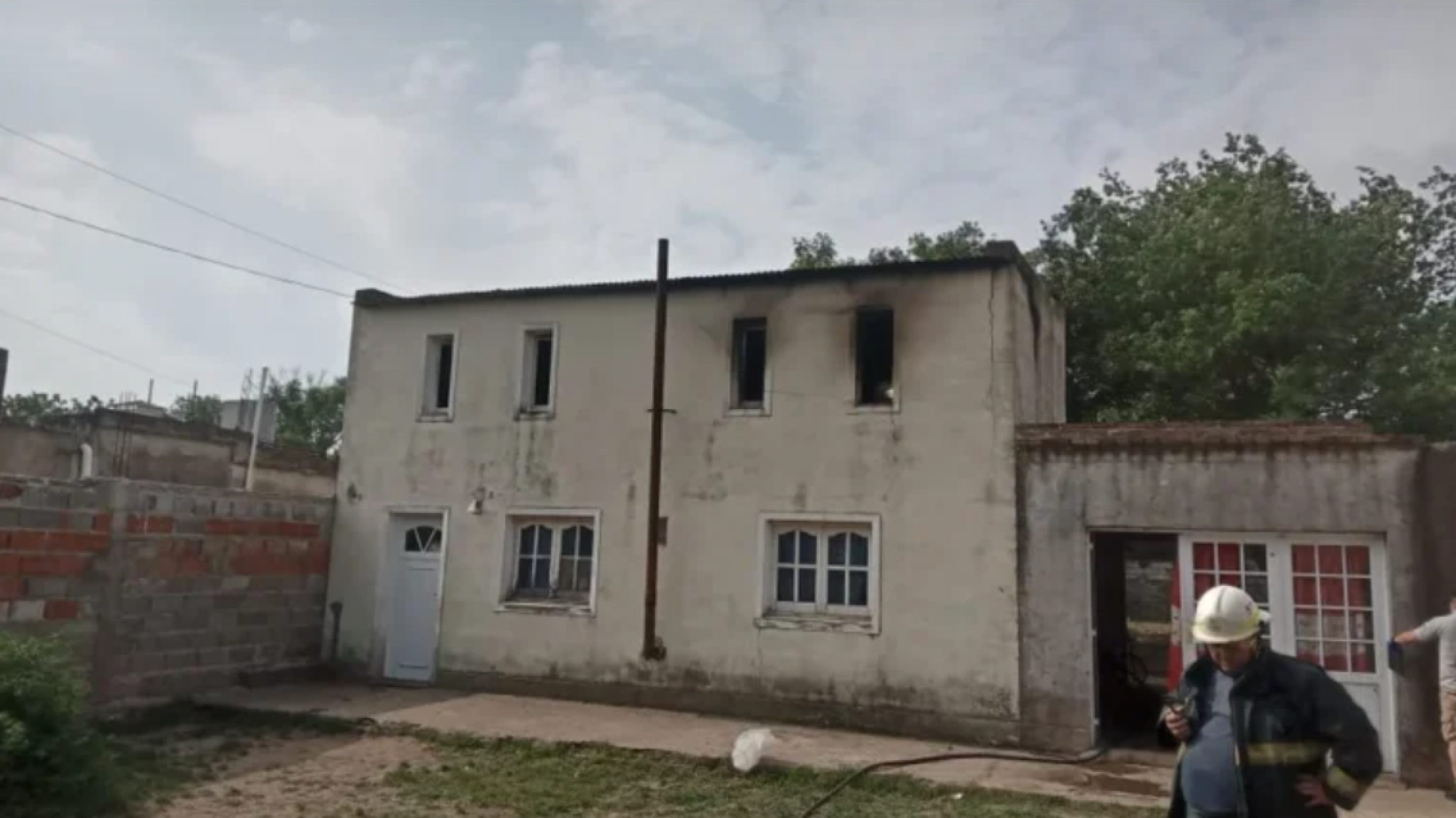 Incendiaron la vivienda para ocultar el asesinato de una nena de 8 años: el padrastro detenido