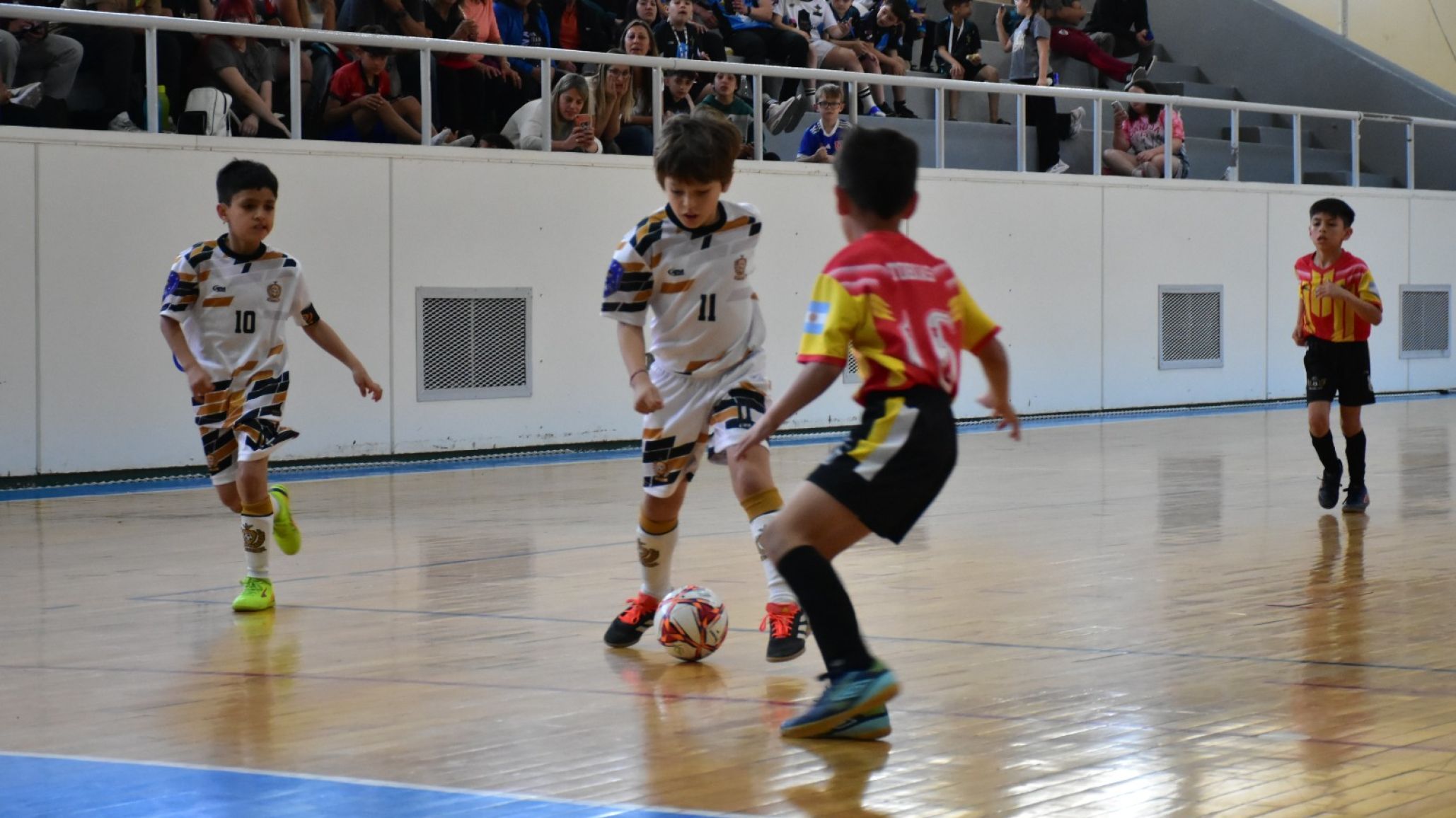 Futsal: Se puso en marcha el Nacional de Clubes C9/C11 en Comodoro