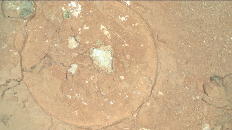 La NASA encontró extrañas manchas verdes en Marte