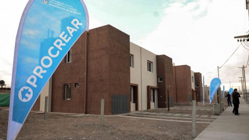 Plan Procrear: el Gobierno planea eliminarlo y subastar las viviendas en construcción