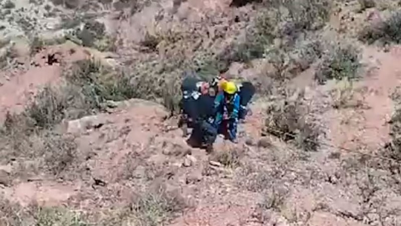 Una senderista sufrió un accidente haciendo trekking y cayó 70 metros