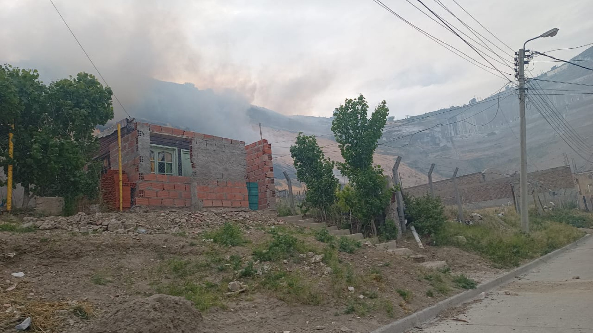 Dos detenidos por el incendio de pastizales