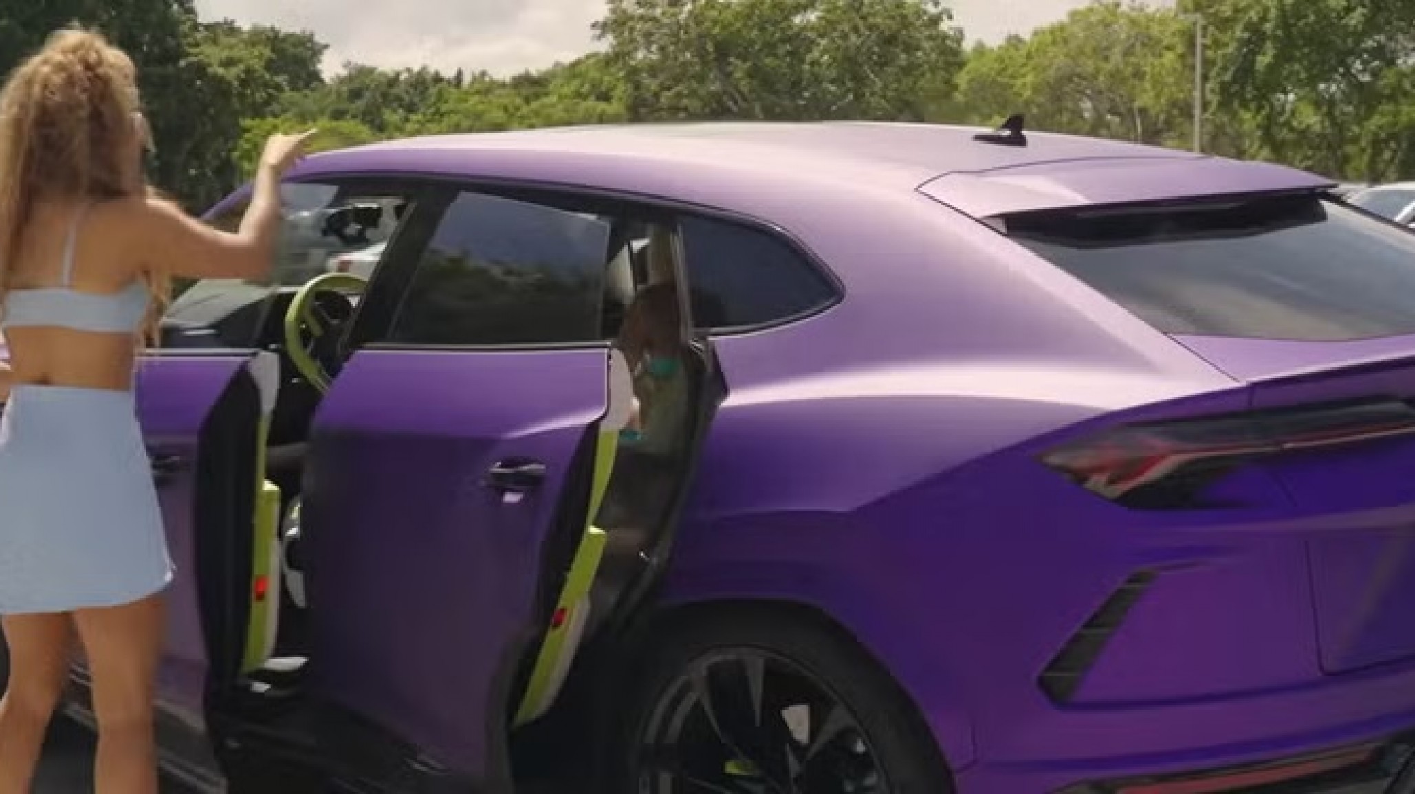 Shakira regalará su lujoso Lamborghini a un fan