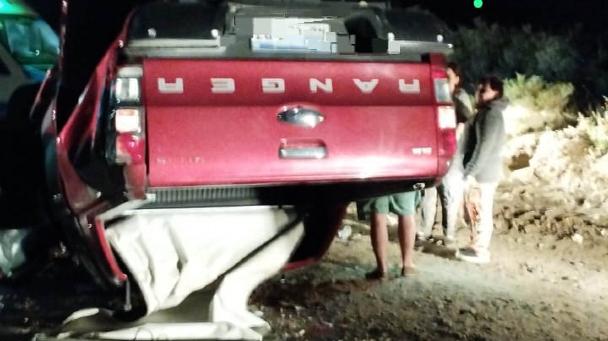 Despiste y vuelco en Barrio Malvinas: ¿Qué pasó con el conductor?