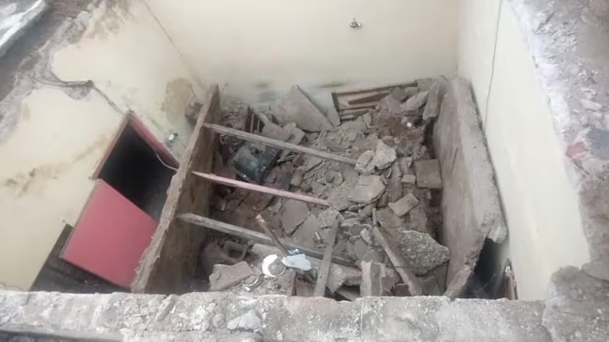 Córdoba: una mujer de 77 años murió al derrumbarse el techo de su casa