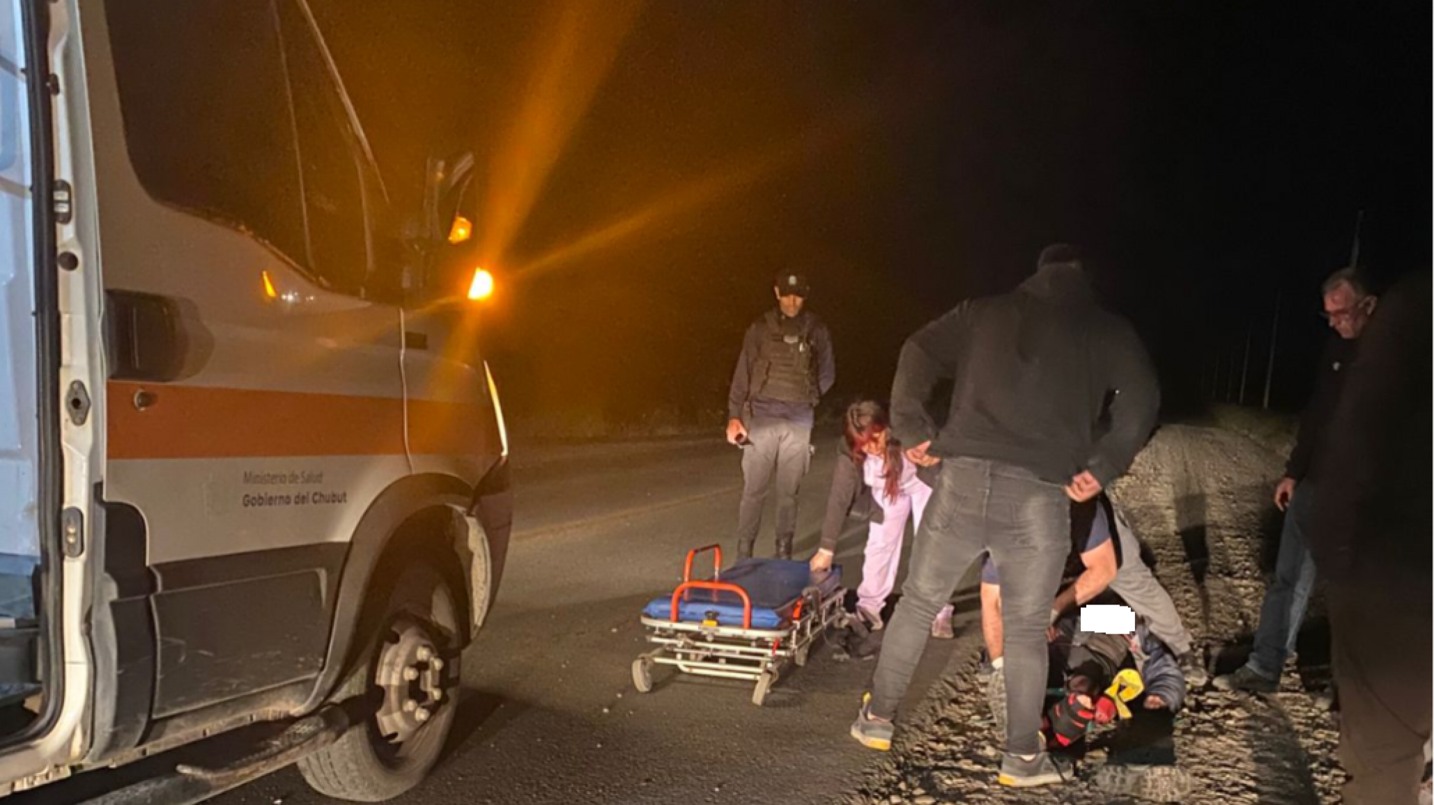 Encandilado en plena ruta: motociclista derrapó y terminó lesionado