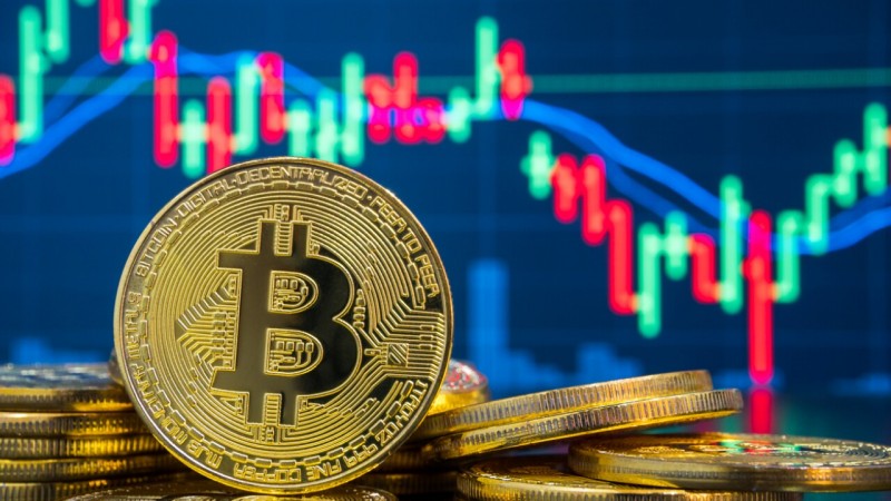 Bitcoin roza los USD 100.000 y marcó un nuevo récord histórico