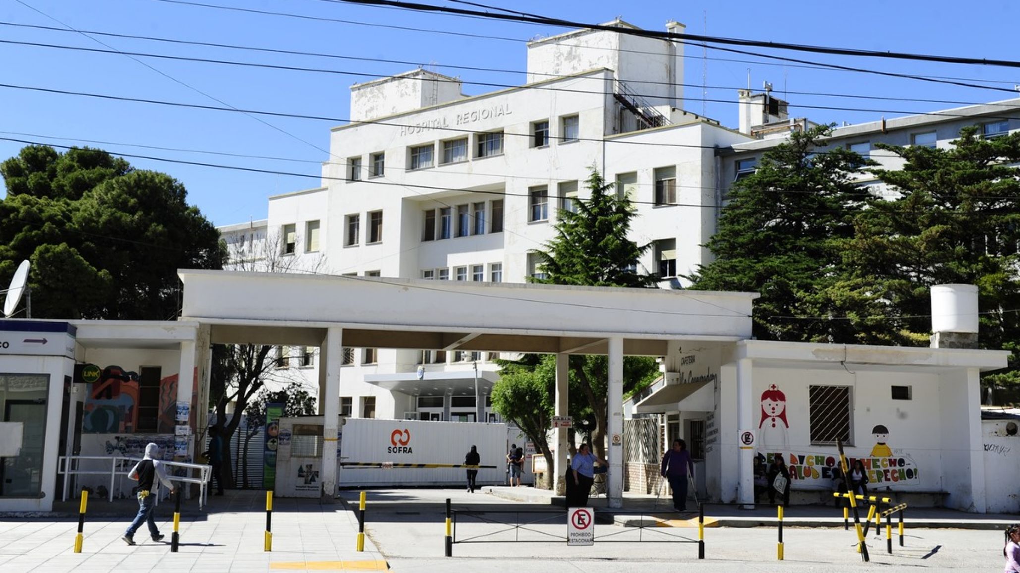Chubut aprobó una ley para cobrar atención médica a extranjeros