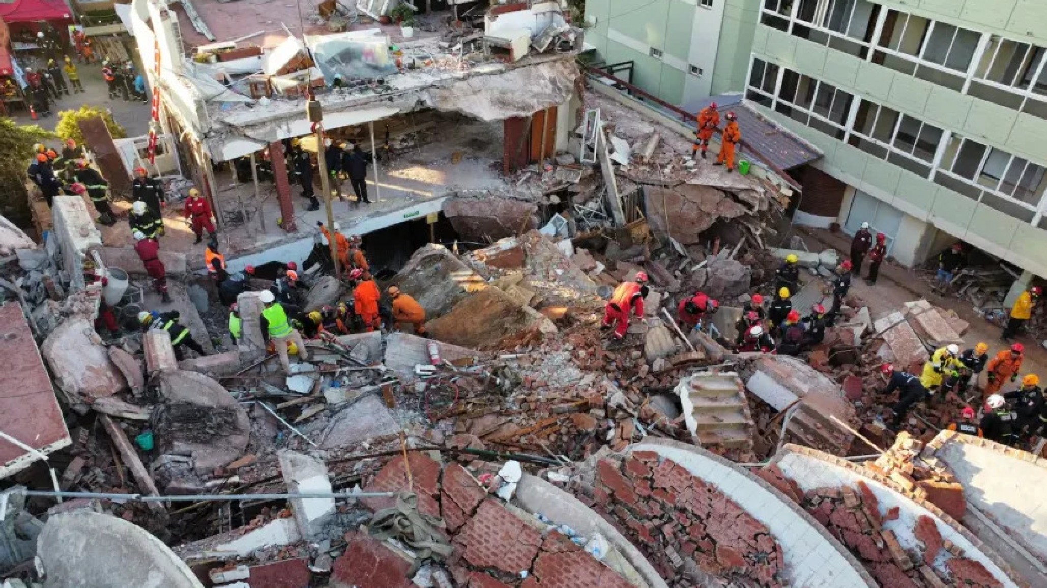 Villa Gesell: detuvieron a un contratista y buscan a un arquitecto por el derrumbe del hotel Dubrovnik