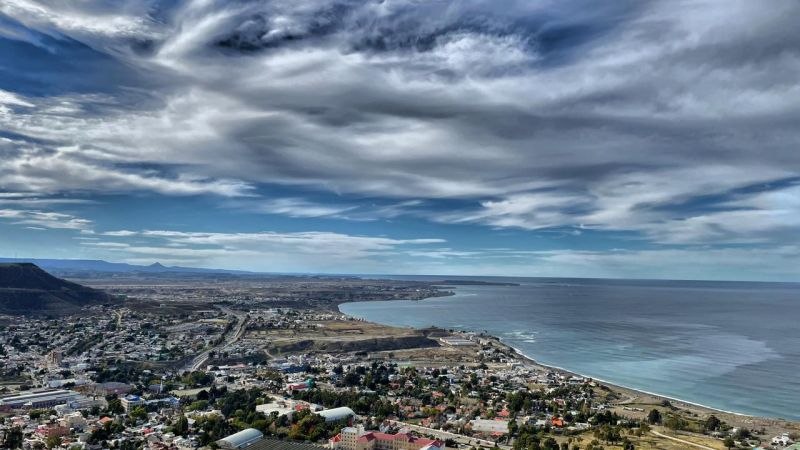 Martes fresco en Comodoro: cielo nublado y ráfagas por la noche