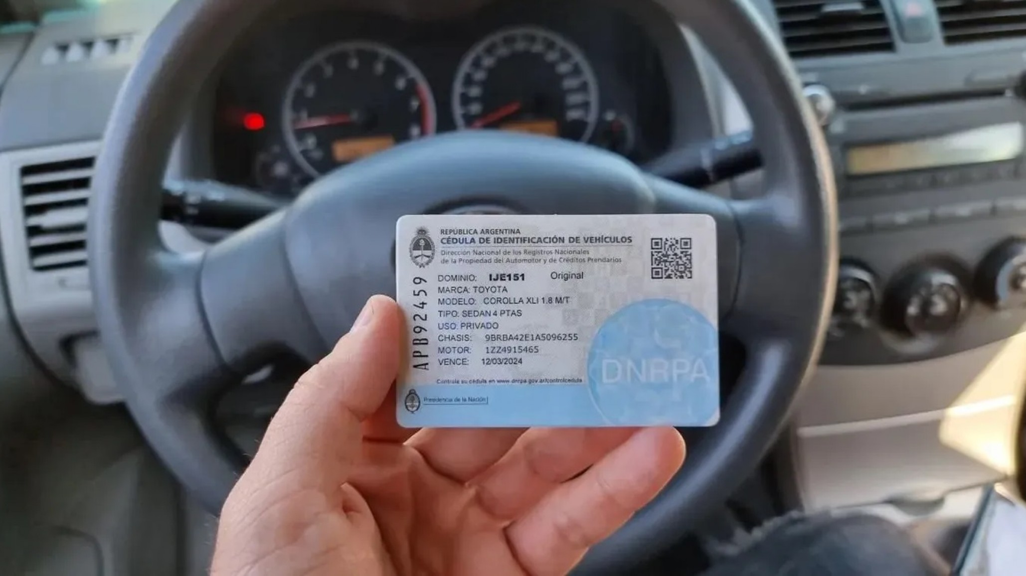 Adiós a la cédula azul: Simplifican los trámites y la autorización será digital