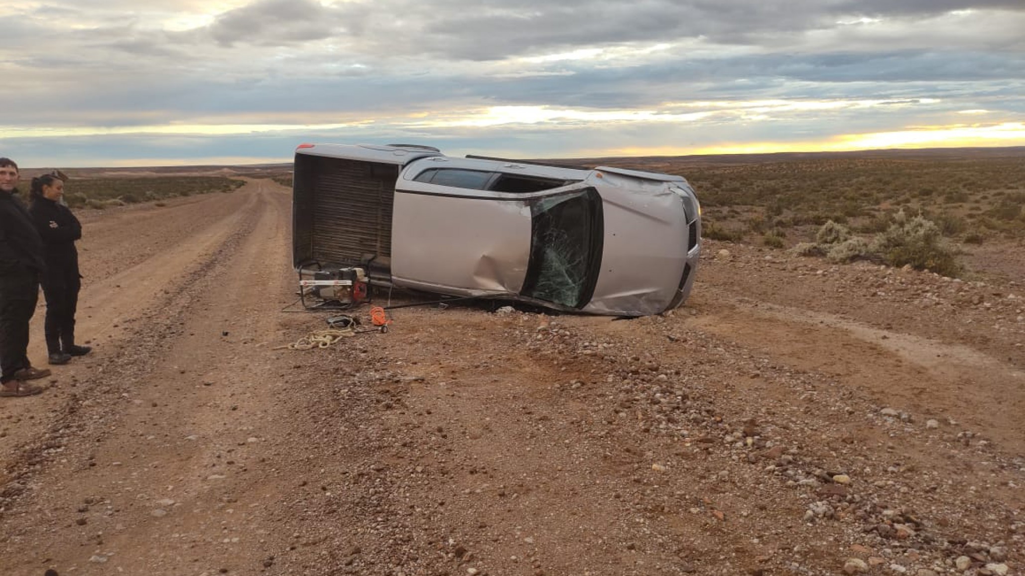 Vuelco en la Ruta 48: un conductor perdió el control al descender de una pendiente