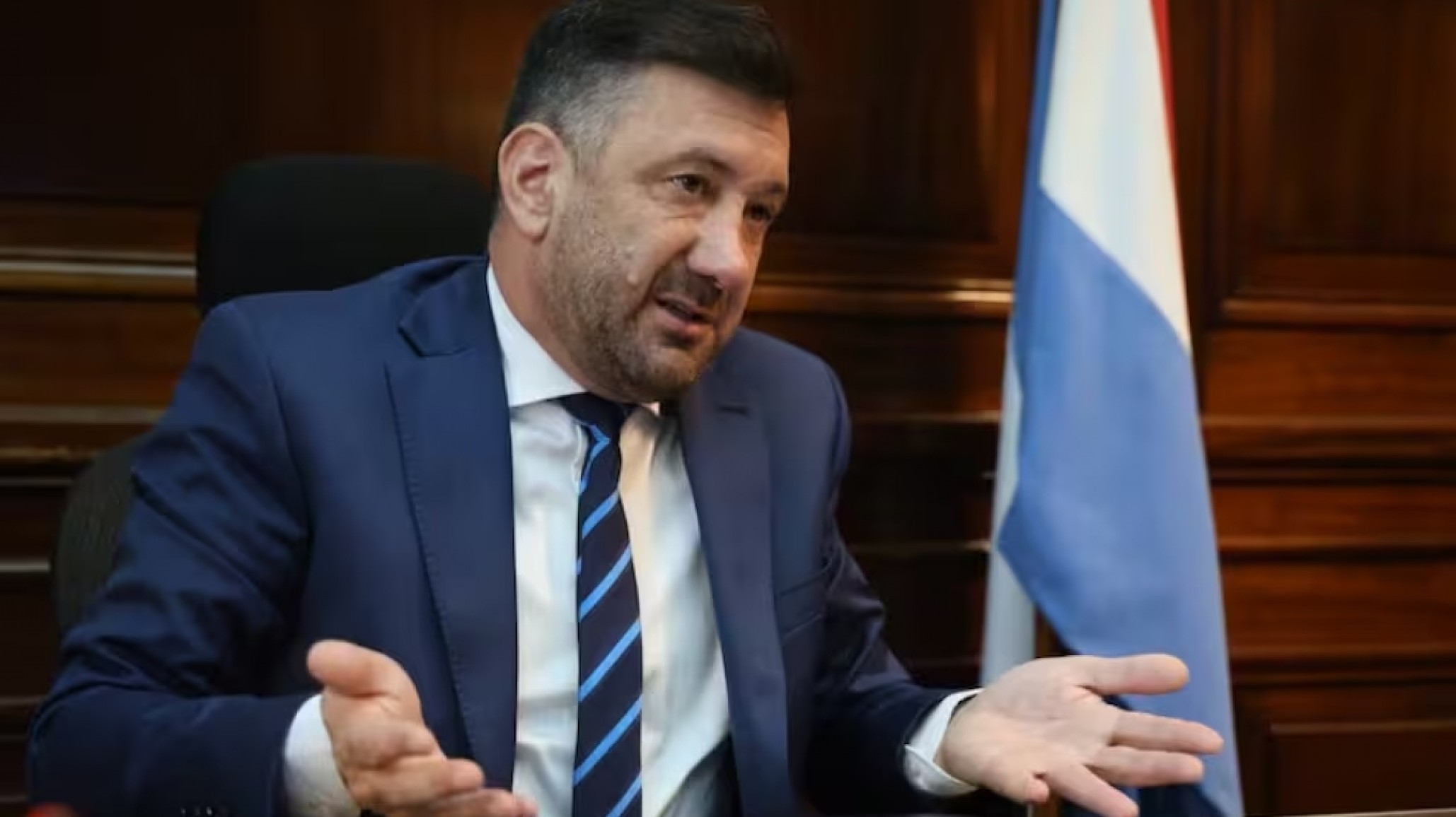 El senador Kueider podría ser expulsado del Congreso si el peronismo consigue los votos