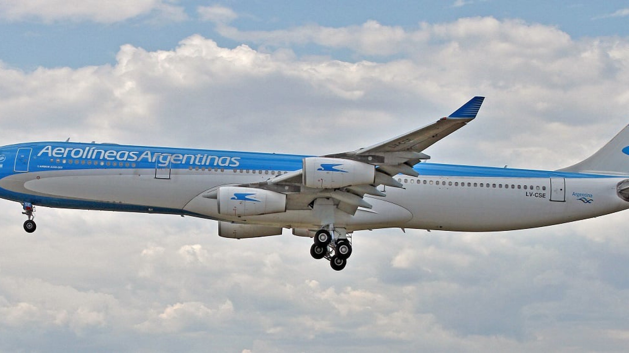 Un avión aterrizó de emergencia en Comodoro por humo en la cabina