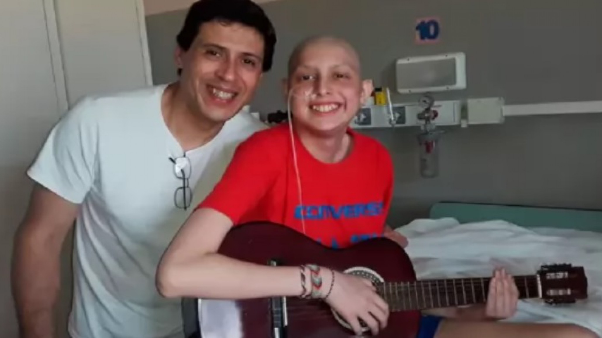 Se compró una casa y un auto con las donaciones que eran para su hijo con cáncer