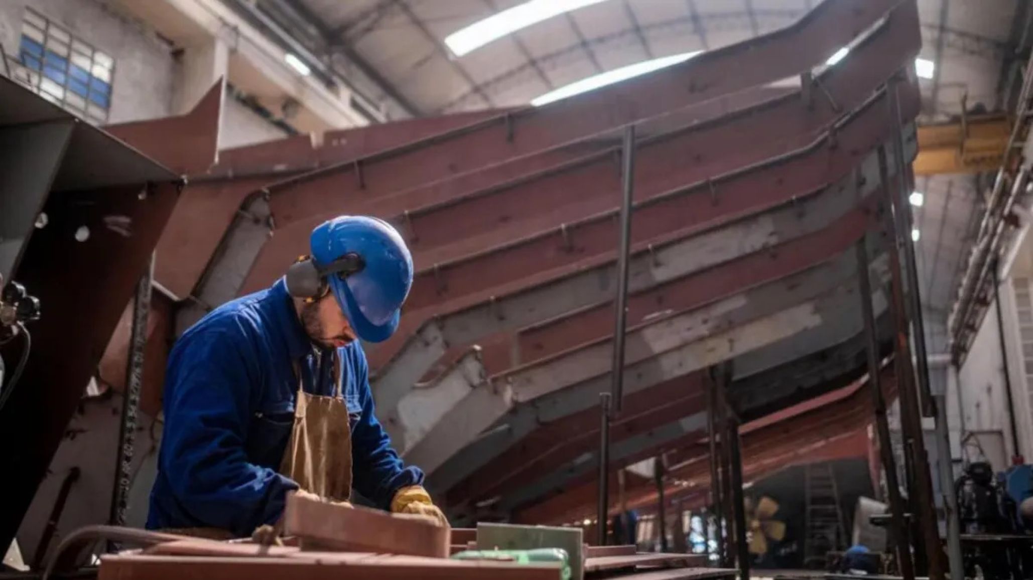 La actividad económica cayó 0,7% interanual en octubre: cinco meses consecutivos de baja