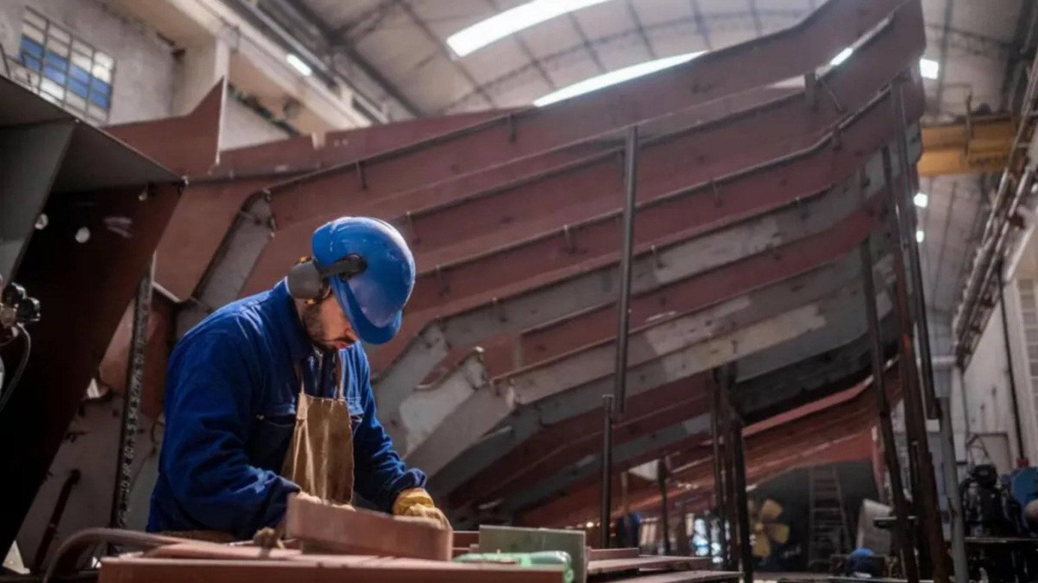 La actividad económica cayó 0,7% interanual en octubre: cinco meses consecutivos de baja