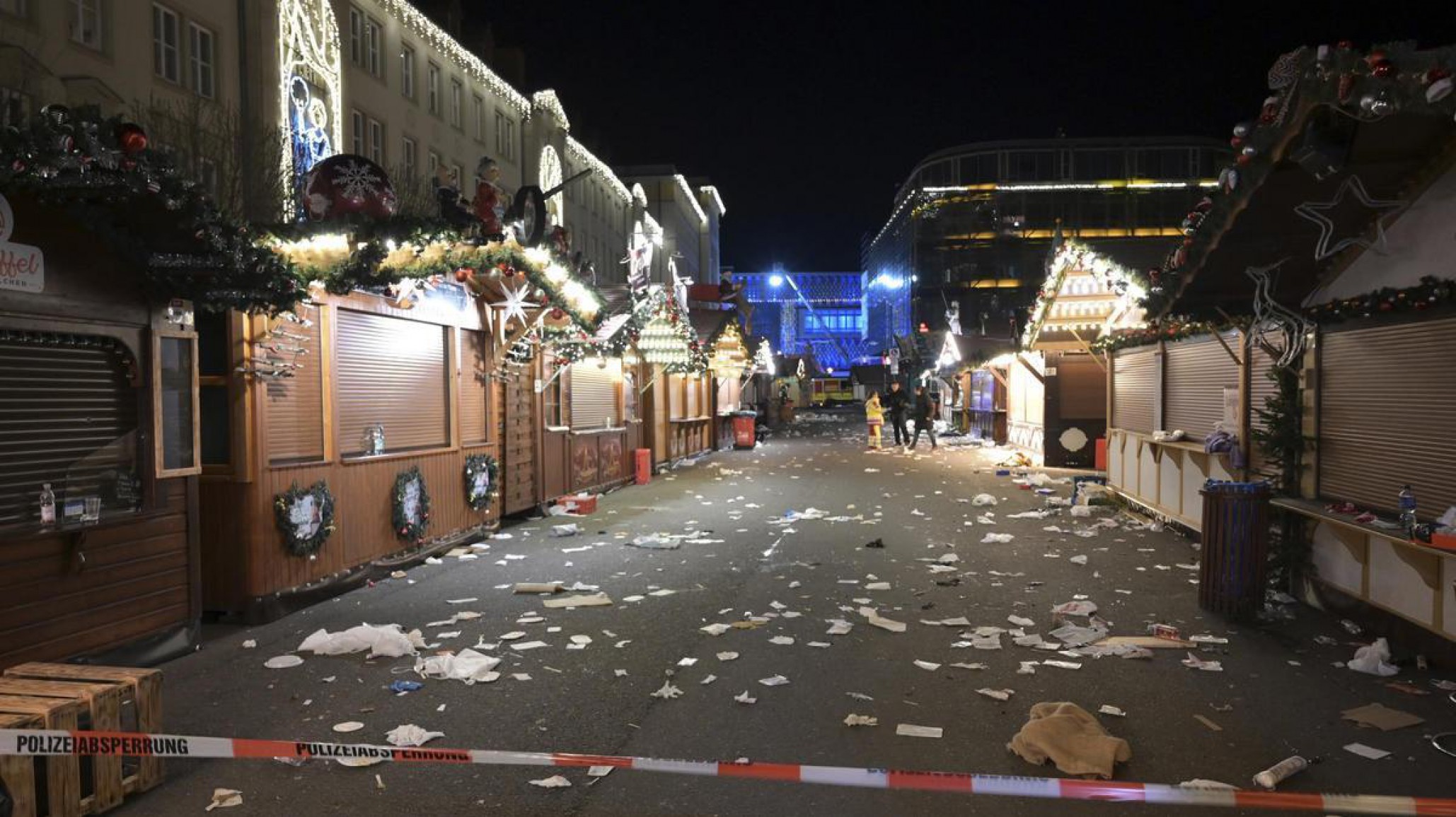 Un auto atropelló a una multitud en un mercado navideño en Alemania: dos muertos y más de 60 heridos