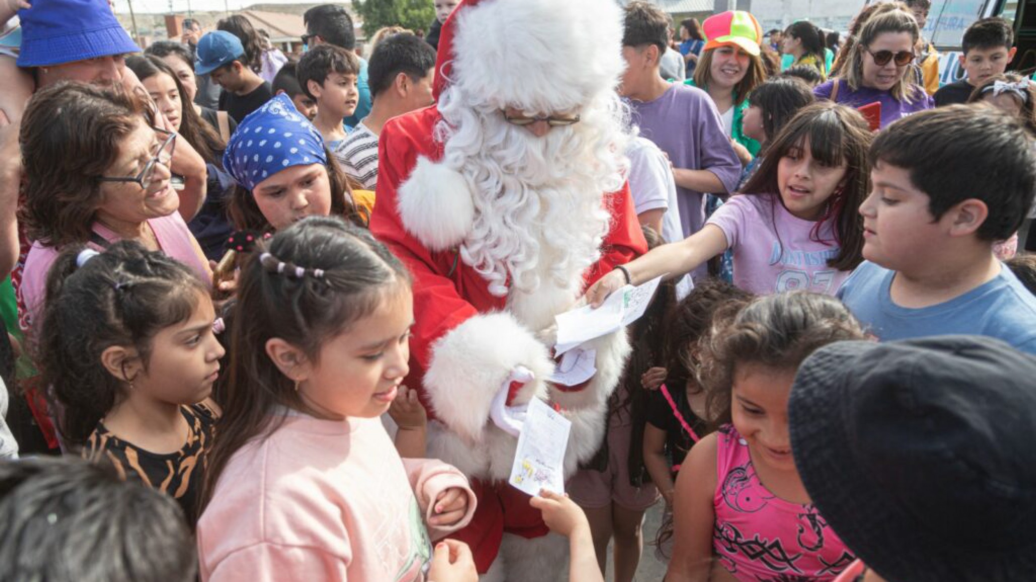 ¡Papá Noel llegó a Comodoro! ¿Cómo sigue su recorrido el fin de semana?