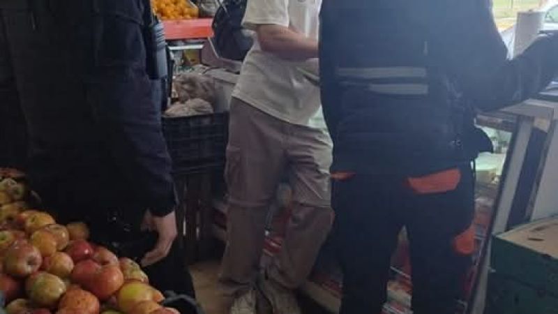 Clausuraron una verdulería por venta de pirotecnia y otras irregularidades