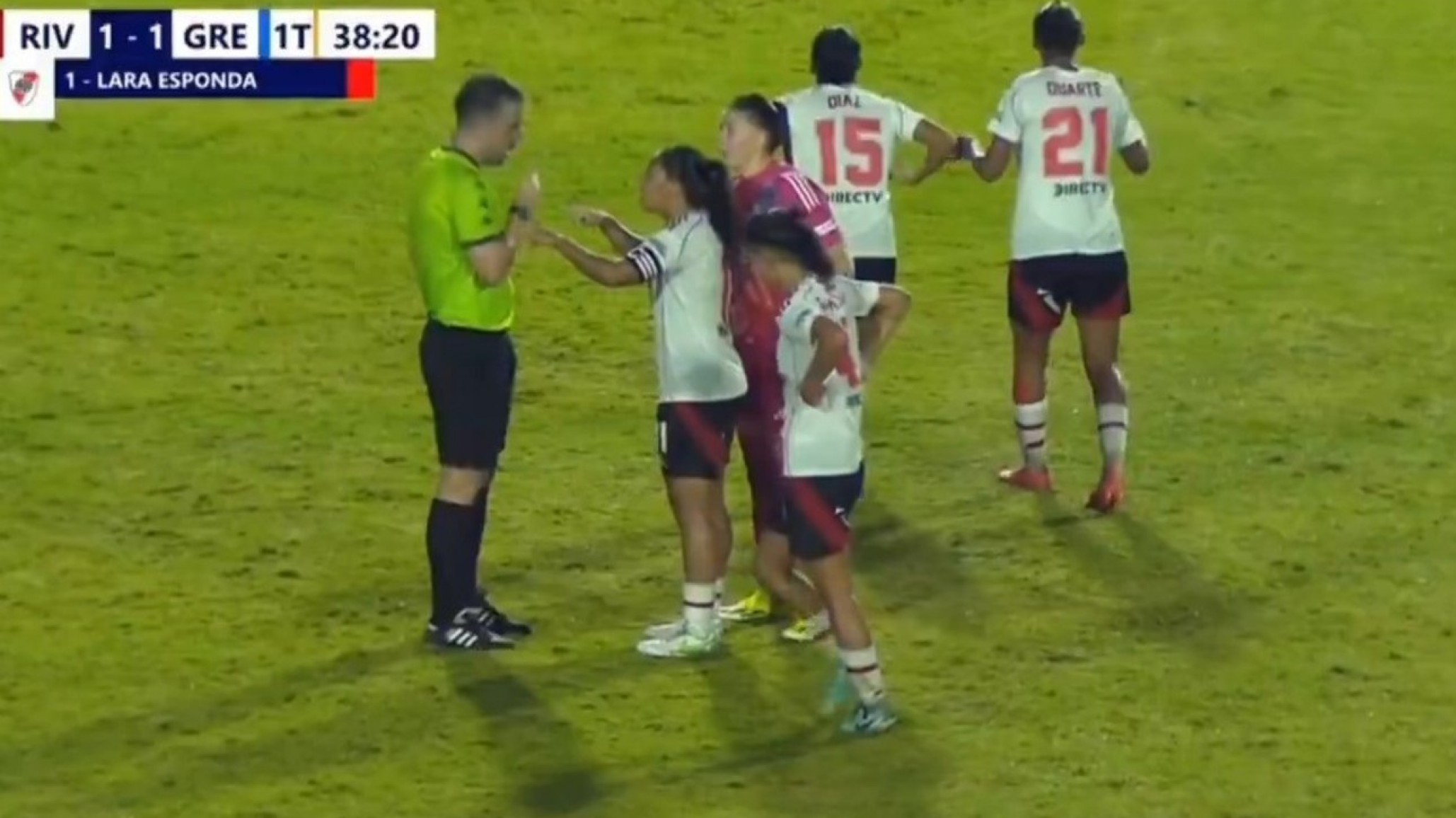 Escándalo racial: cuatro jugadoras de River detenidas en Brasil