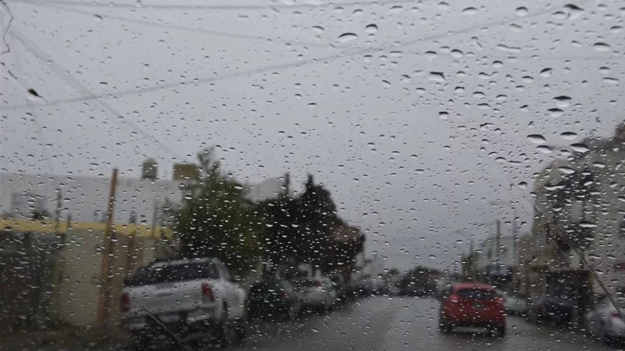 Domingo inestable en Comodoro: tormentas aisladas y fuertes vientos previstos