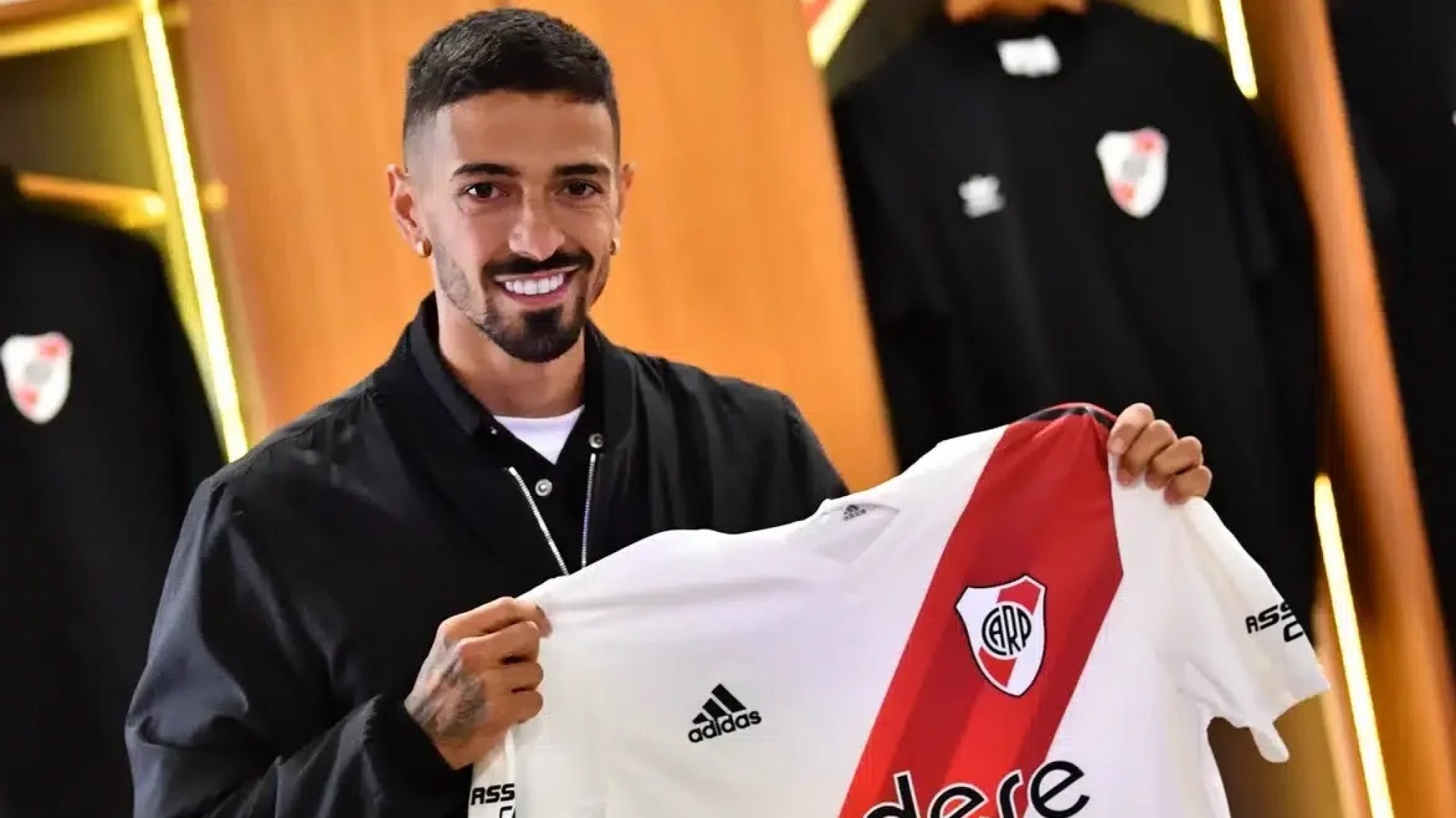 Lanzini renueva con River