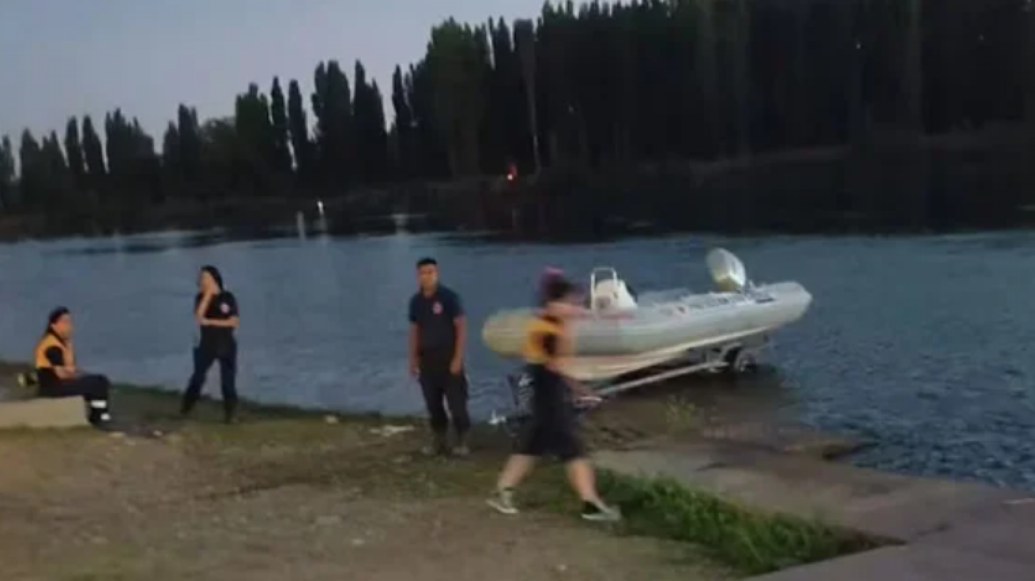 Buscan a una niña de 10 años que desapareció en el río Limay