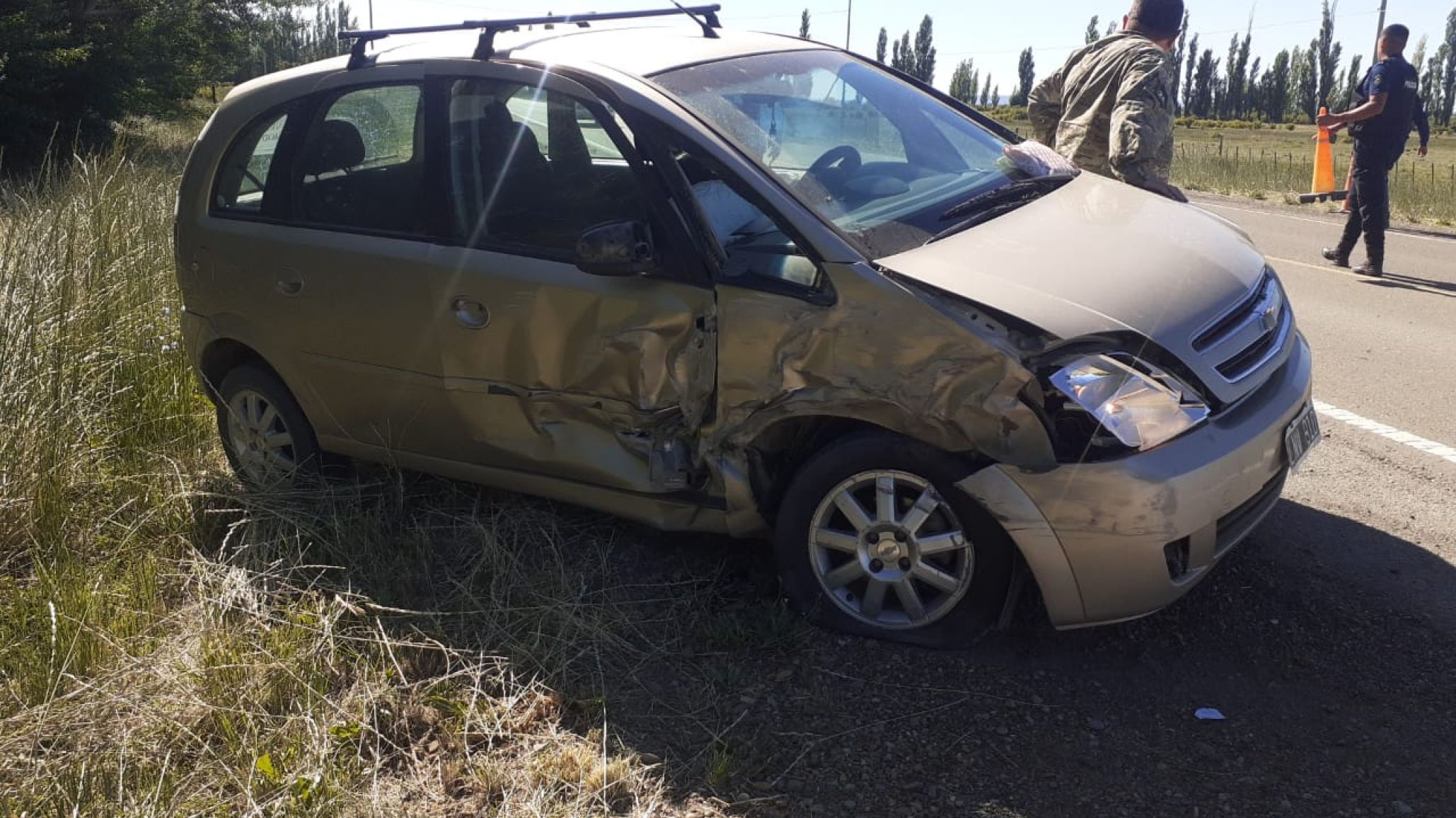 Tras choque, una máquina cargadora fue retenida ¿Qué pasó con el conductor?