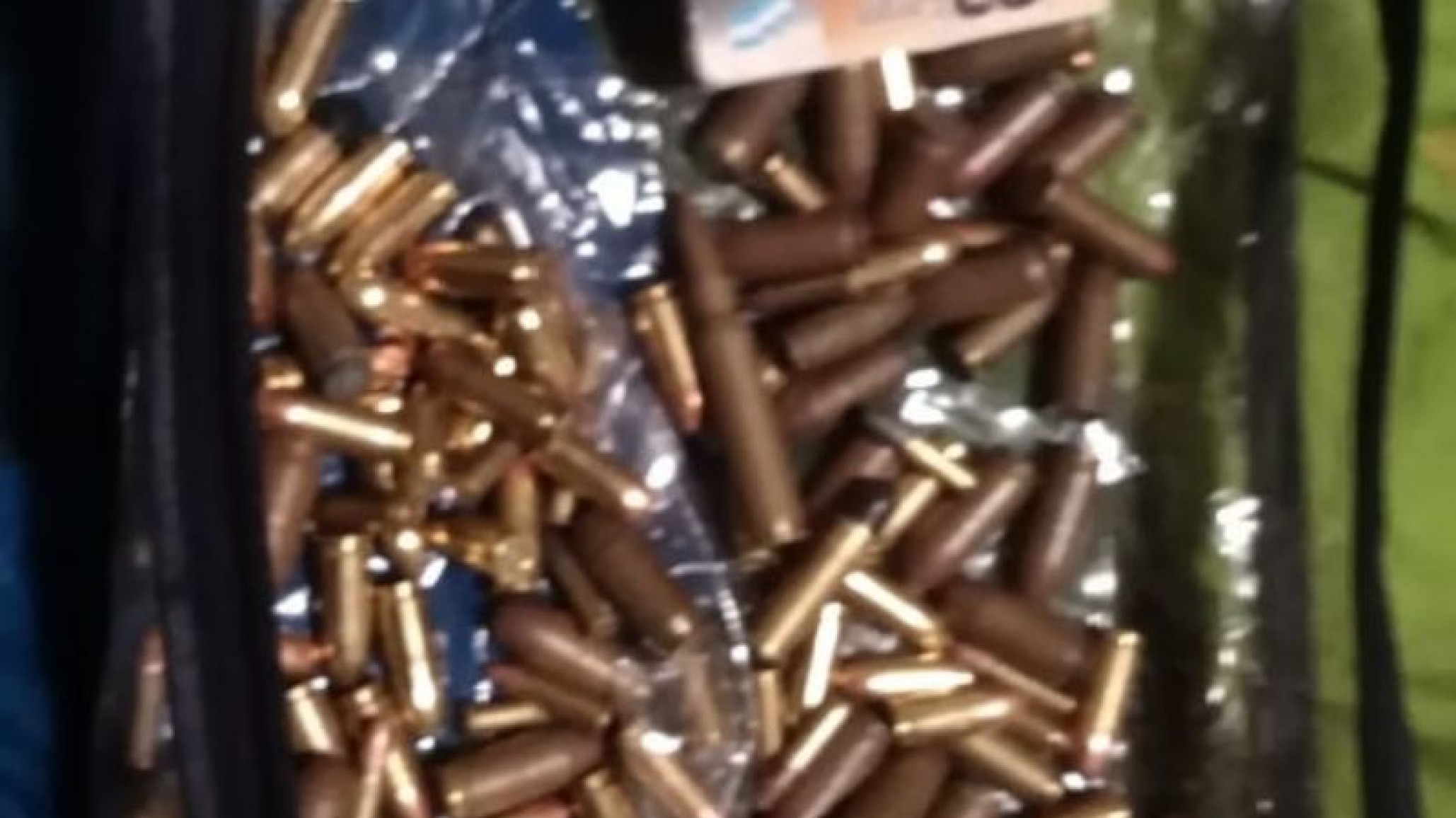 En la casa de un delegado de UOCRA secuestraron más de un centenar de balas y radios con frecuencia policial