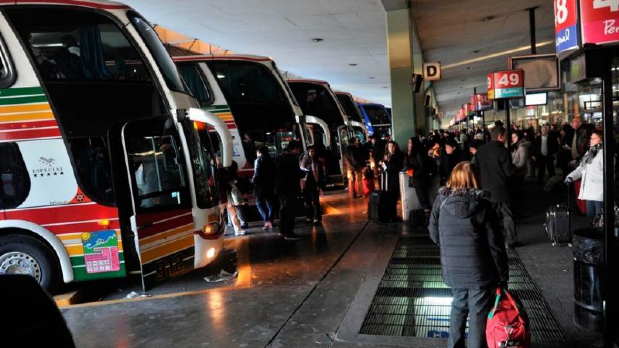 Los universitarios tendrán descuento en pasajes de micro a partir del viernes