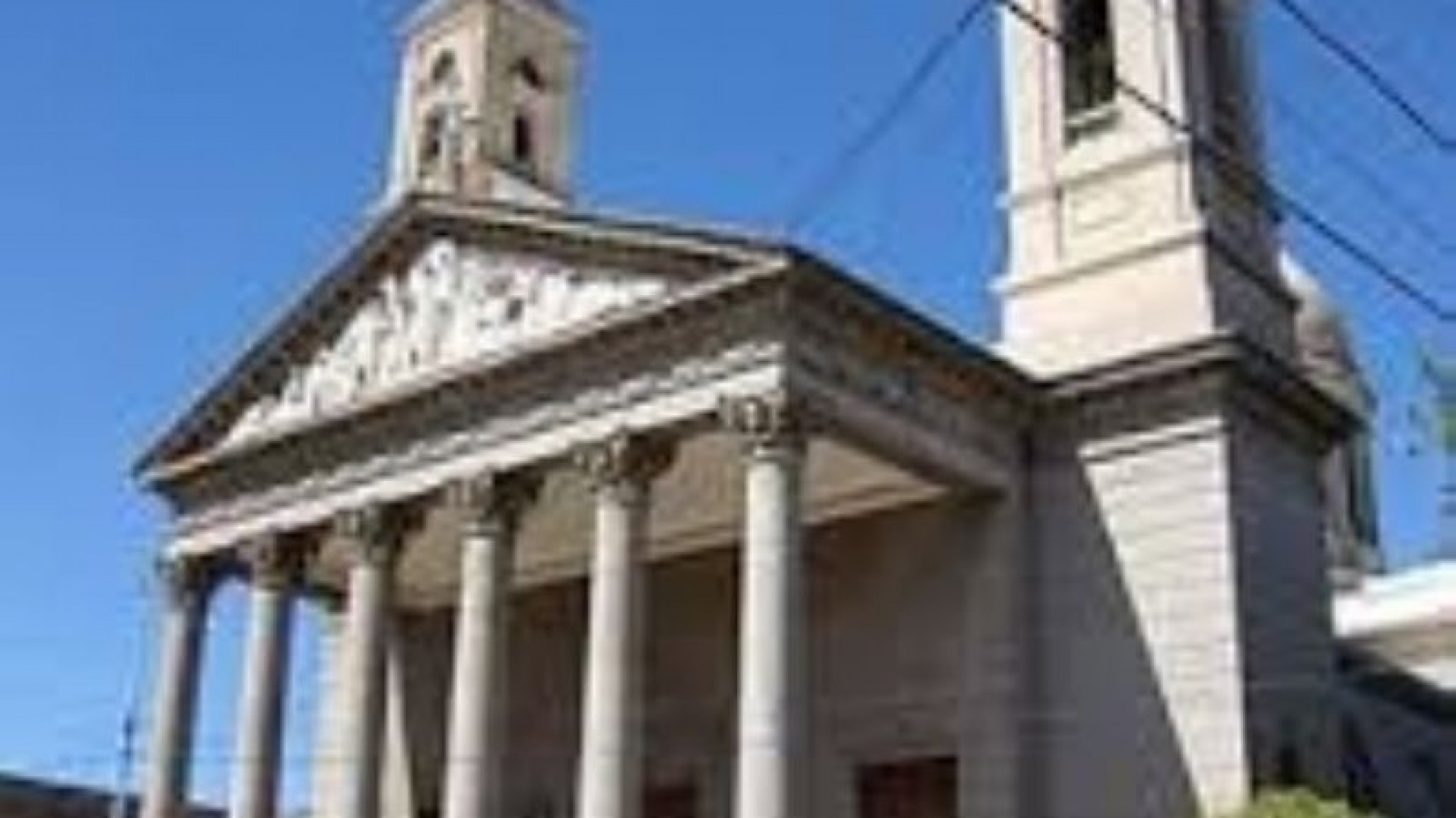 Por el eclipse solar un gobernador decretó asueto para este martes