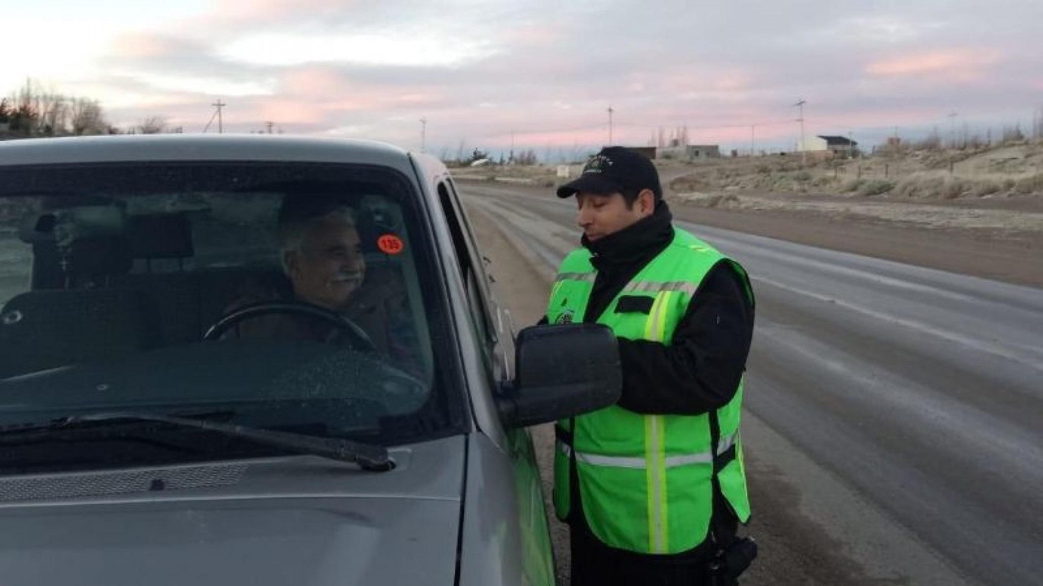 Entregaron obleas refractarias de seguridad para el control de ingreso y egreso a Km 17