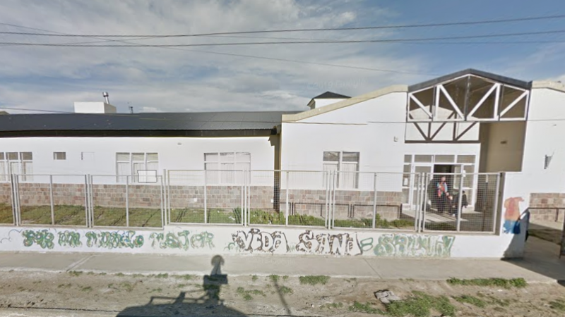 Hallan sin vida a un joven frente al centro de salud en el barrio San Cayetano