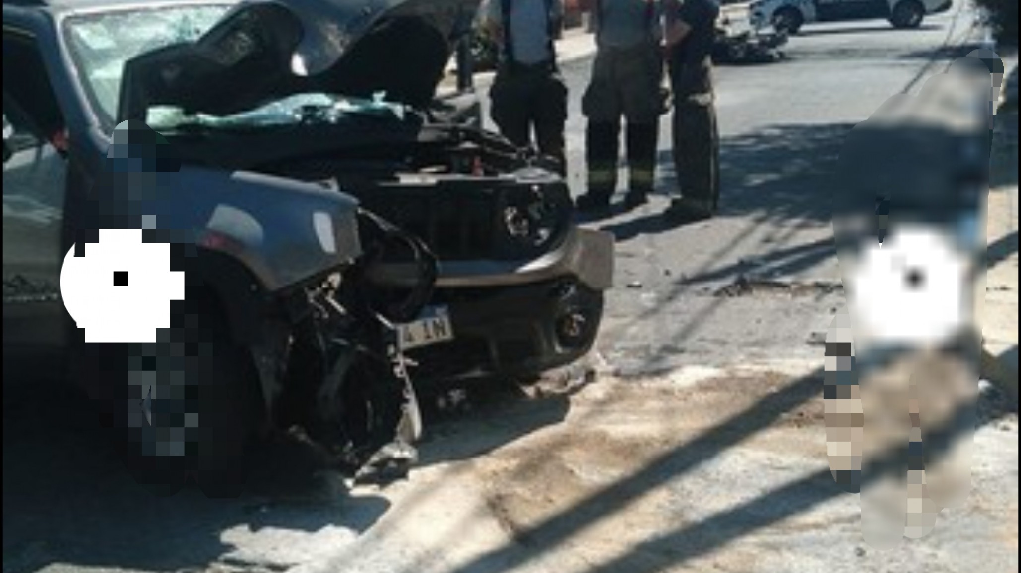 Persecución fatal: dos policías murieron tras chocar contra una camioneta