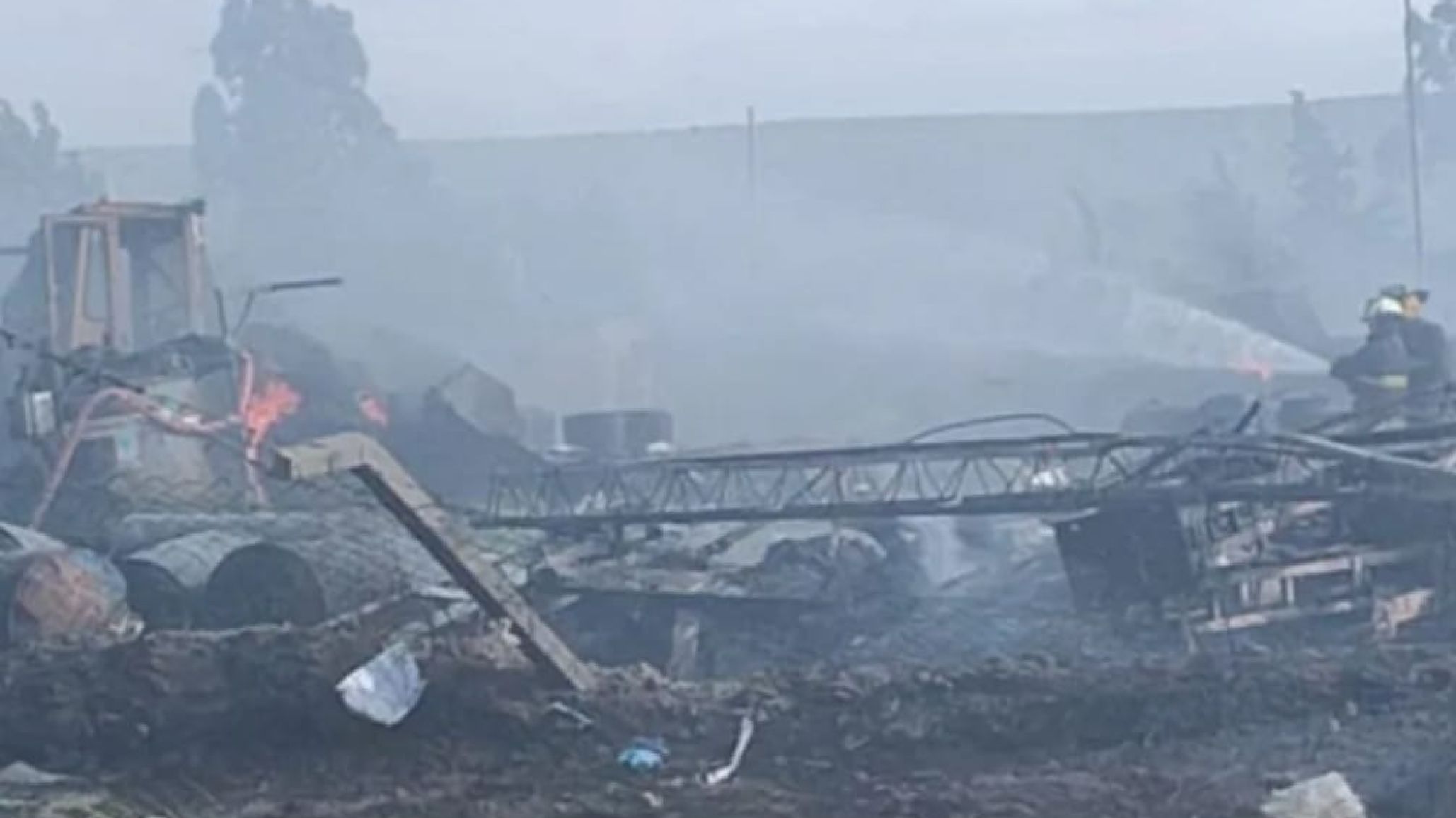 El incendio en la Escombrera Municipal de Zona Sur ya fue controlado