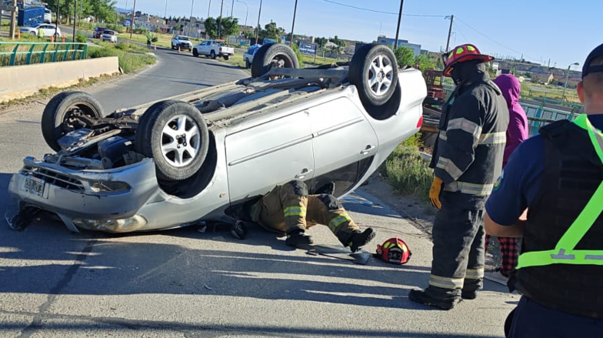 Hubo un vuelco en la rotonda de Km 5