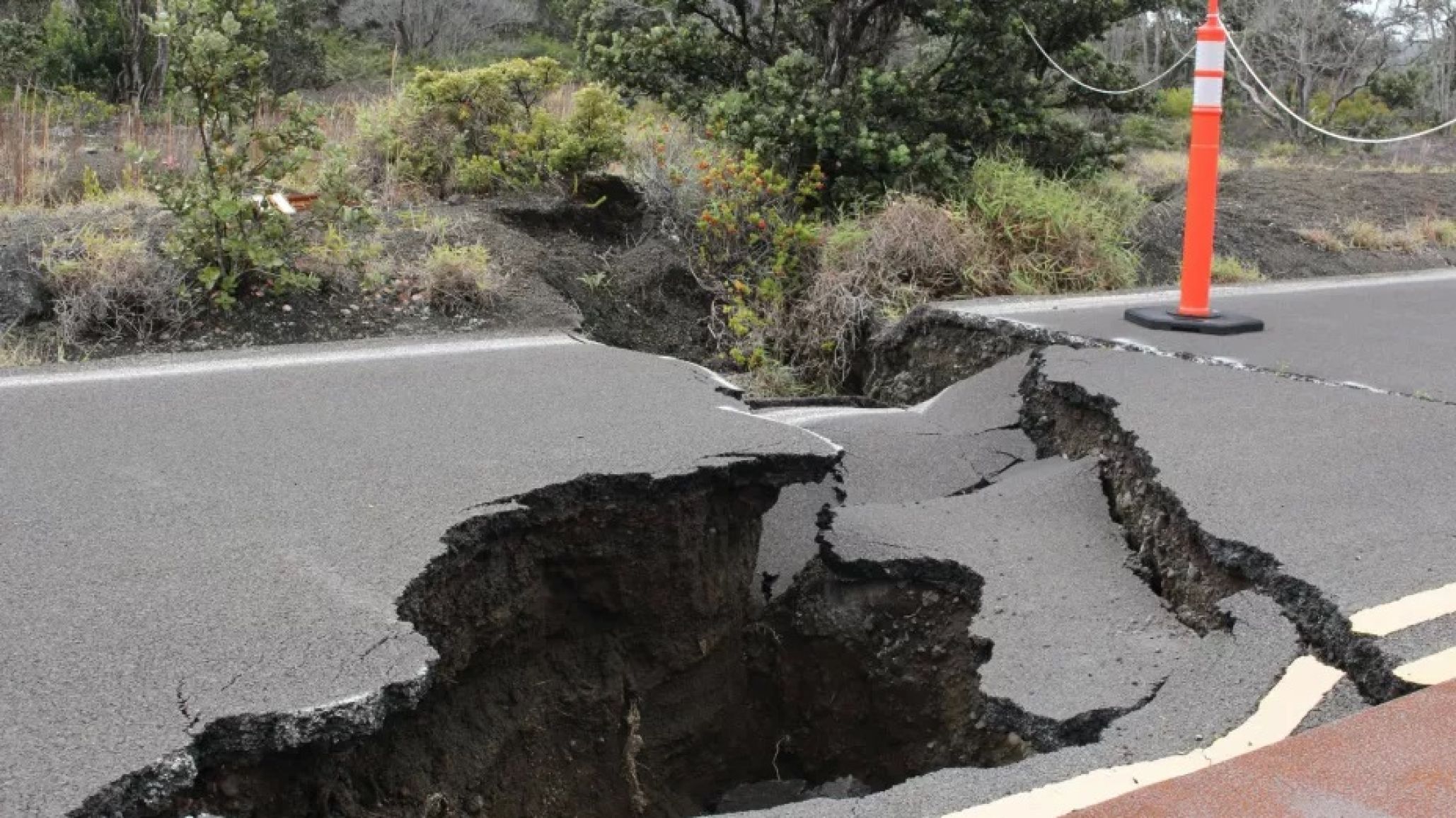 Un fuerte sismo sacudió Japón y lanzan una alerta de tsunami
