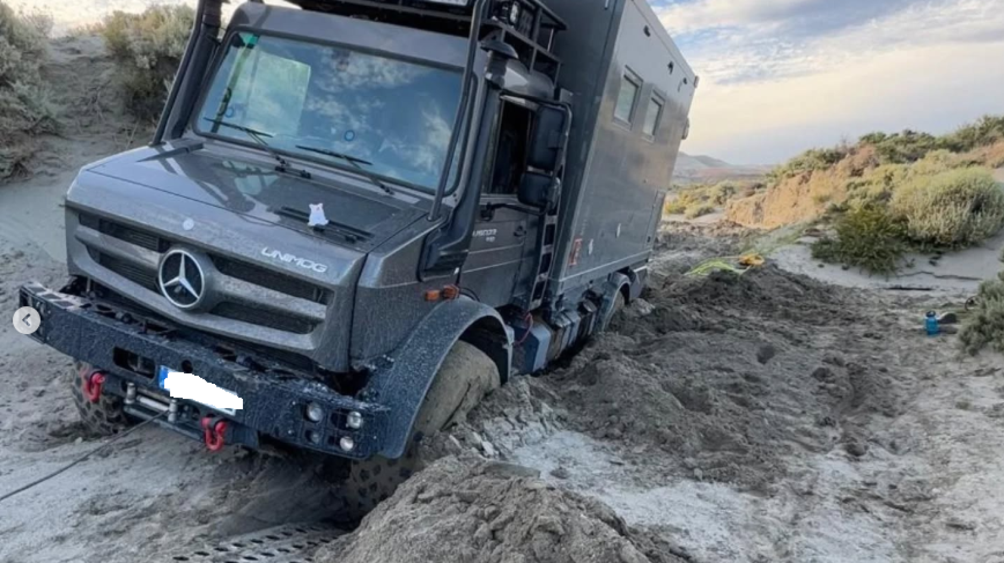 Ruta 1: Bomberos trabajan en rescate a turistas alemanes varados