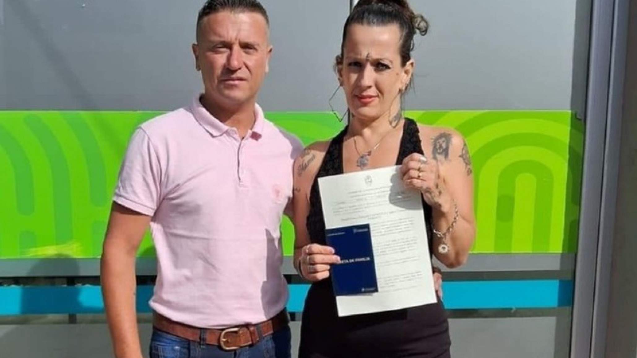 Ahorcó a su pareja, llamó al 911 para confesar el crimen y escapó